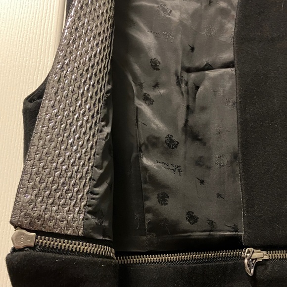 Newly added🌟Maison Scotch Sleek Black Vest - Picture 8 of 8